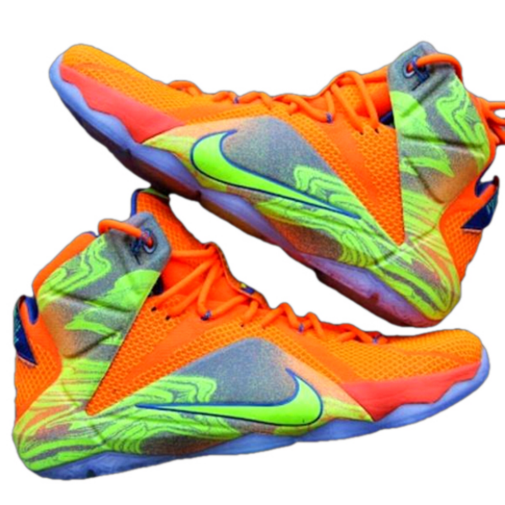 Nike LeBron James high tops - Orange - Volt